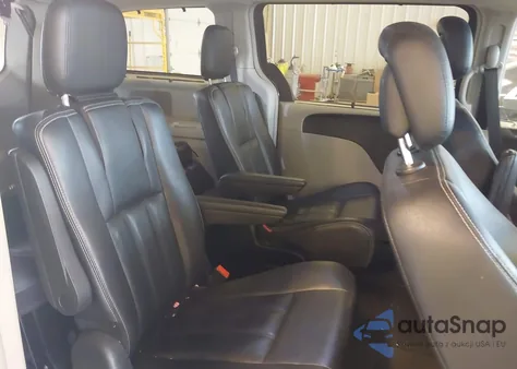 2016 Chrysler Town & Country Touring from USA, damaged, VIN 2C4RC1BG0GR305884